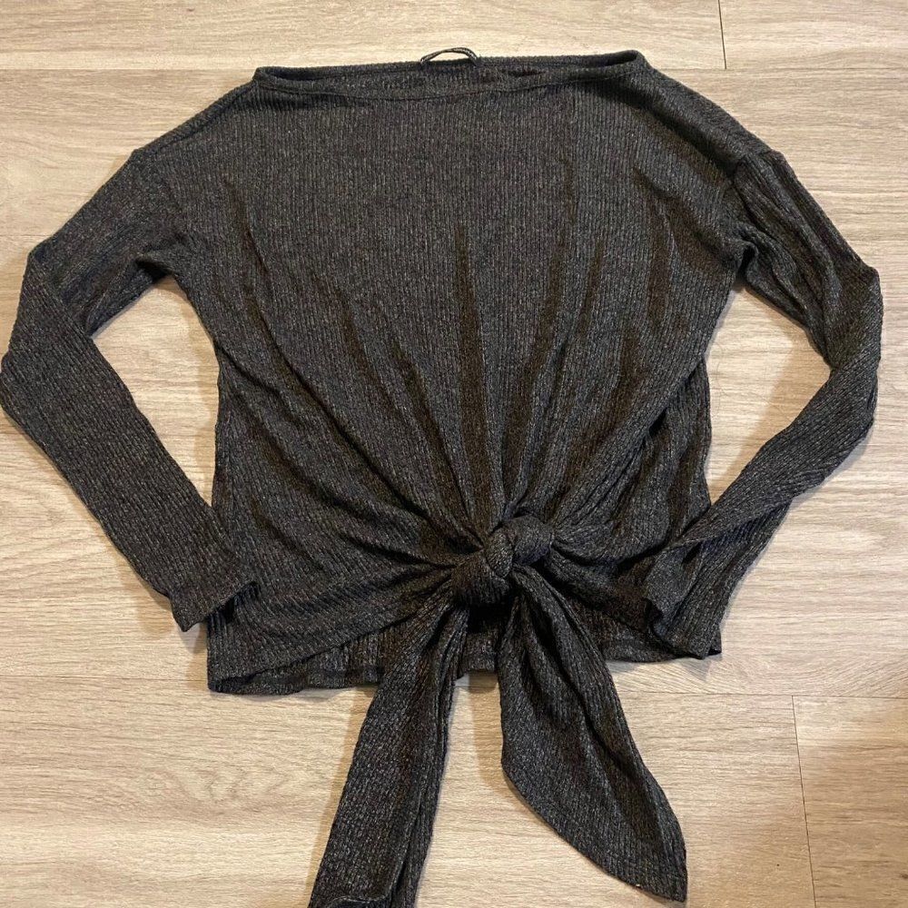 Harlowe & Graham dark grey long sleeve pullover sweater with bottom tie size XS